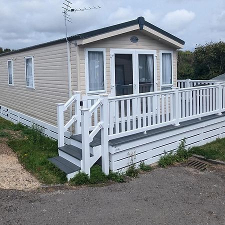 Lovely Bright And Airy Caravan On The 5 Star Shorefield Country Park Entertainment Passes Included Milford on Sea Dış mekan fotoğraf