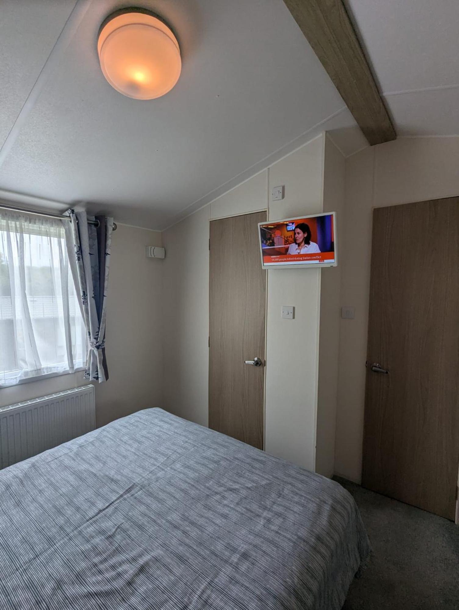 Lovely Bright And Airy Caravan On The 5 Star Shorefield Country Park Entertainment Passes Included Milford on Sea Dış mekan fotoğraf